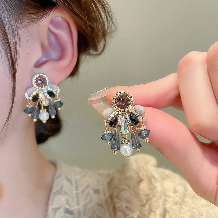 Boucles d'oreilles à franges en cristal lourd exagéré pour la vente par MoodGold