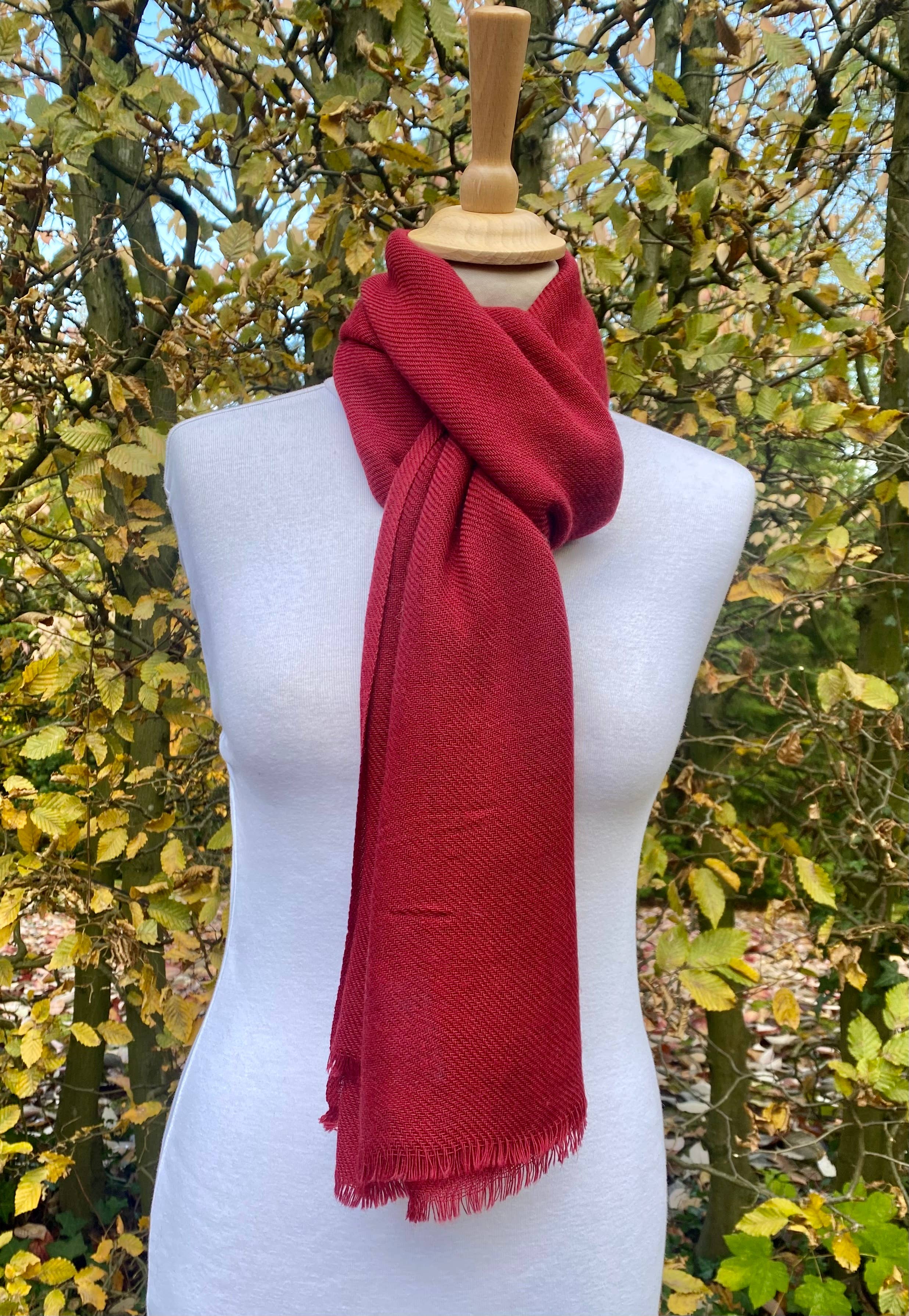 DIWALI PARIS - Wholesale Scarf - Unisex - CHAMBAL SCARF - RED - 70% WOOL / 30% NYLON