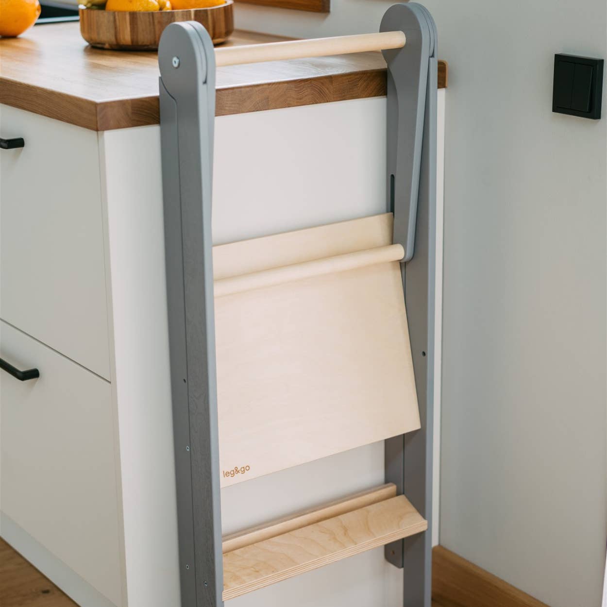 Shaman Inventions SIA - Wholesale Stool - Foldable Helper Tower With Removable Rail26