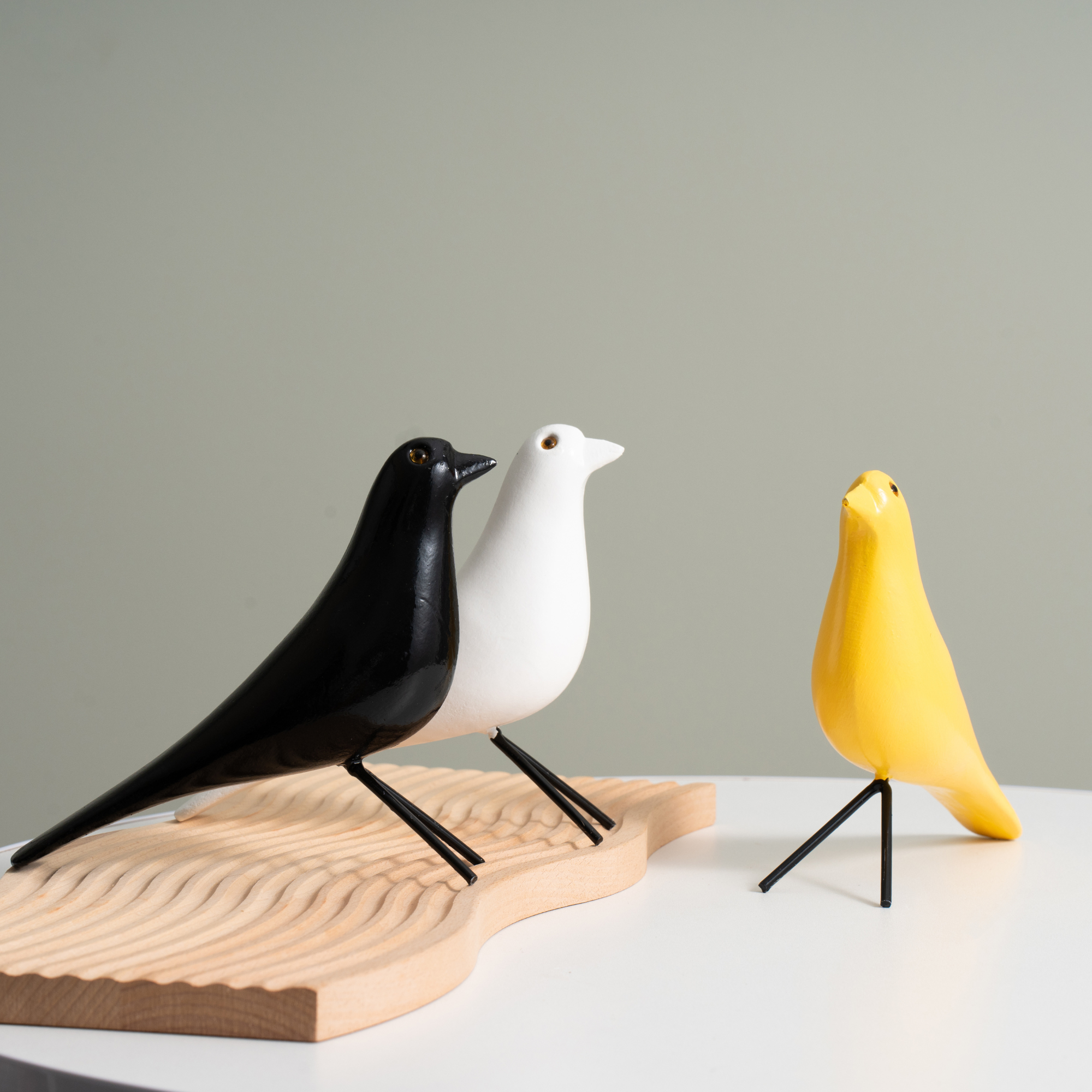 huemabe (All Import Duties Covered) - Wholesale Decorative Tabletop Object - Wooden Modern Minimalist Bird Ornaments4