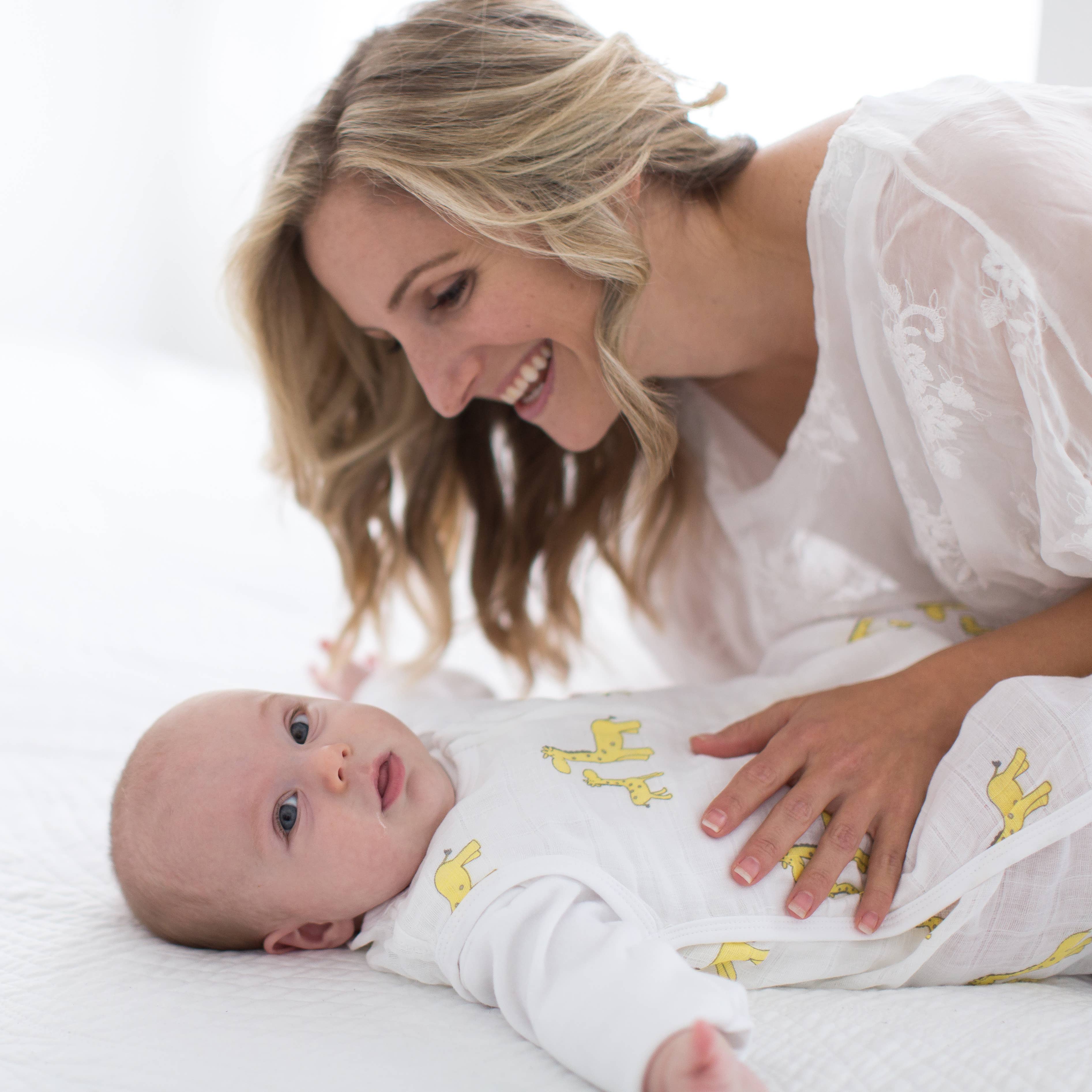 SwaddleDesigns - Wholesale Sleepsack - Baby - Muslin zzZipMe Sack, 2-Way Zip, Mama & Baby Giraffe, Yellow2