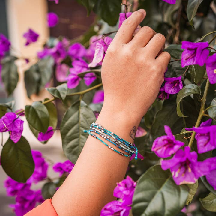 4ocean - Vente Bracelet de perles - Bracelet Guatemala Pacifico (paquet de 6) - Bleu Multi1