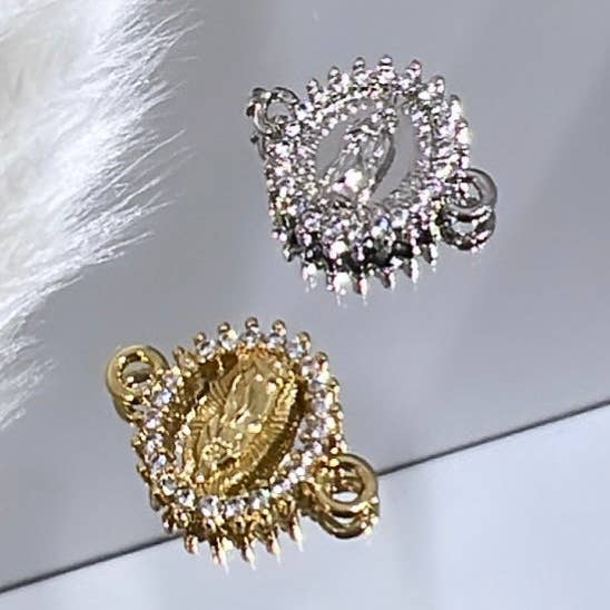 Perlenbesetzter Marienanhänger für den Großhandel von Glam Bar Bazaar