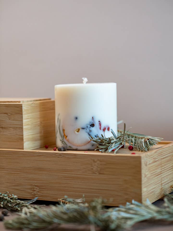 Soy Wax Candle with Christmas Fairytale Scent - XL for wholesale by TLCandlesLatvia