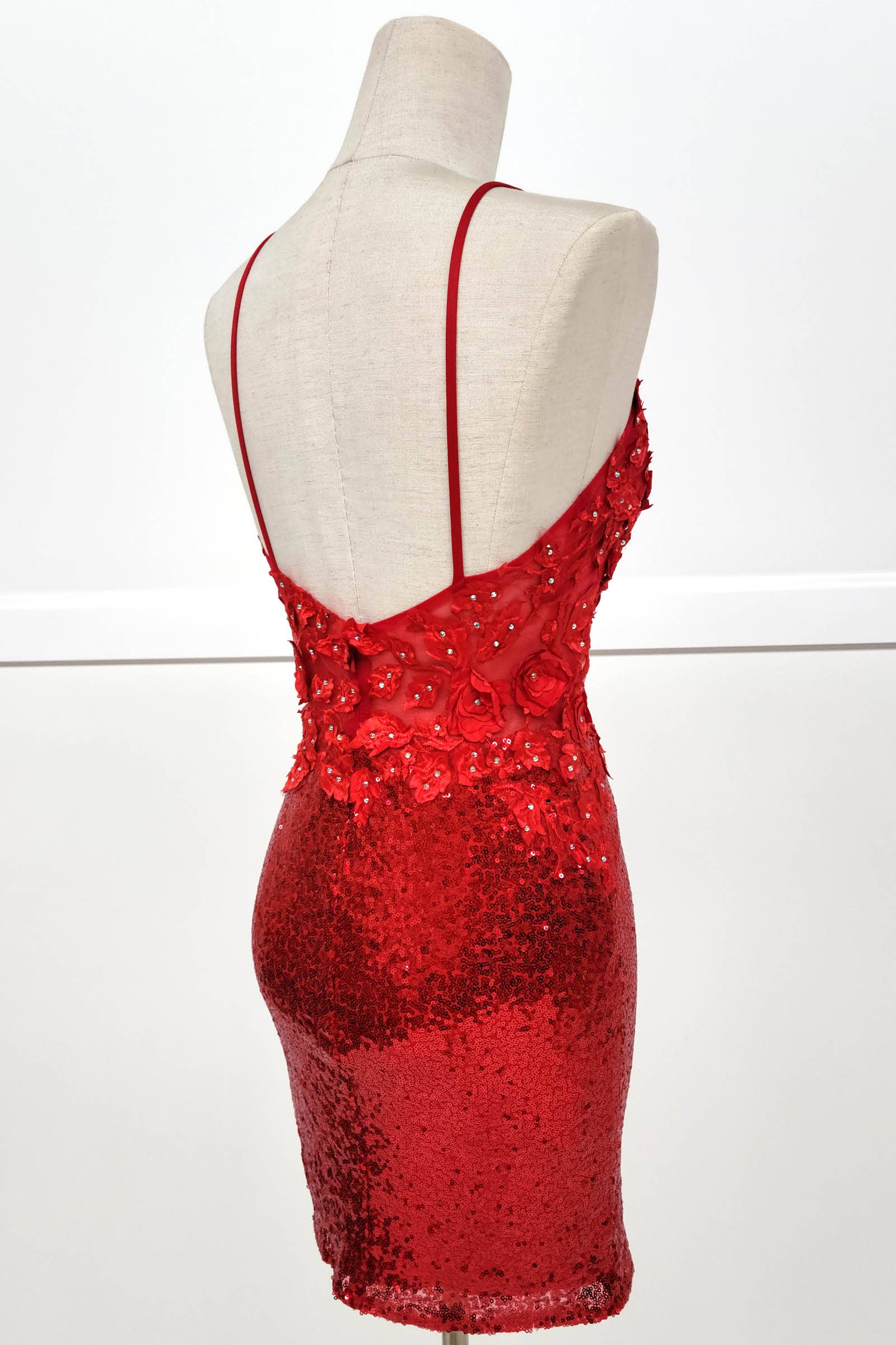 Chicas - Vente Robe – femme - Robe courte à paillettes et broderies florales C80836