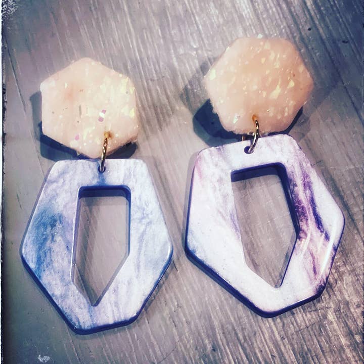 Pendientes geométricos ópalo y lila para venta al por mayor de JAG/ged Edge Jewelry