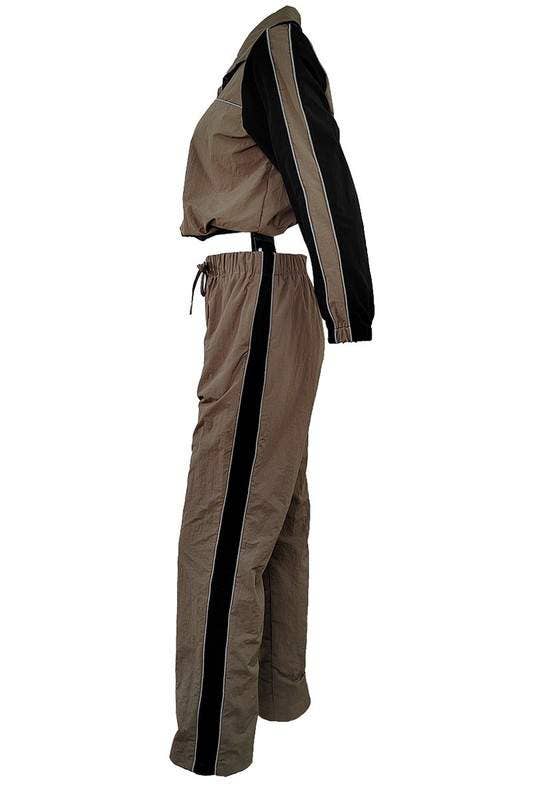 Fashion Combination – wholesale Tracksuit – Women′s – two tone tracksuit set8