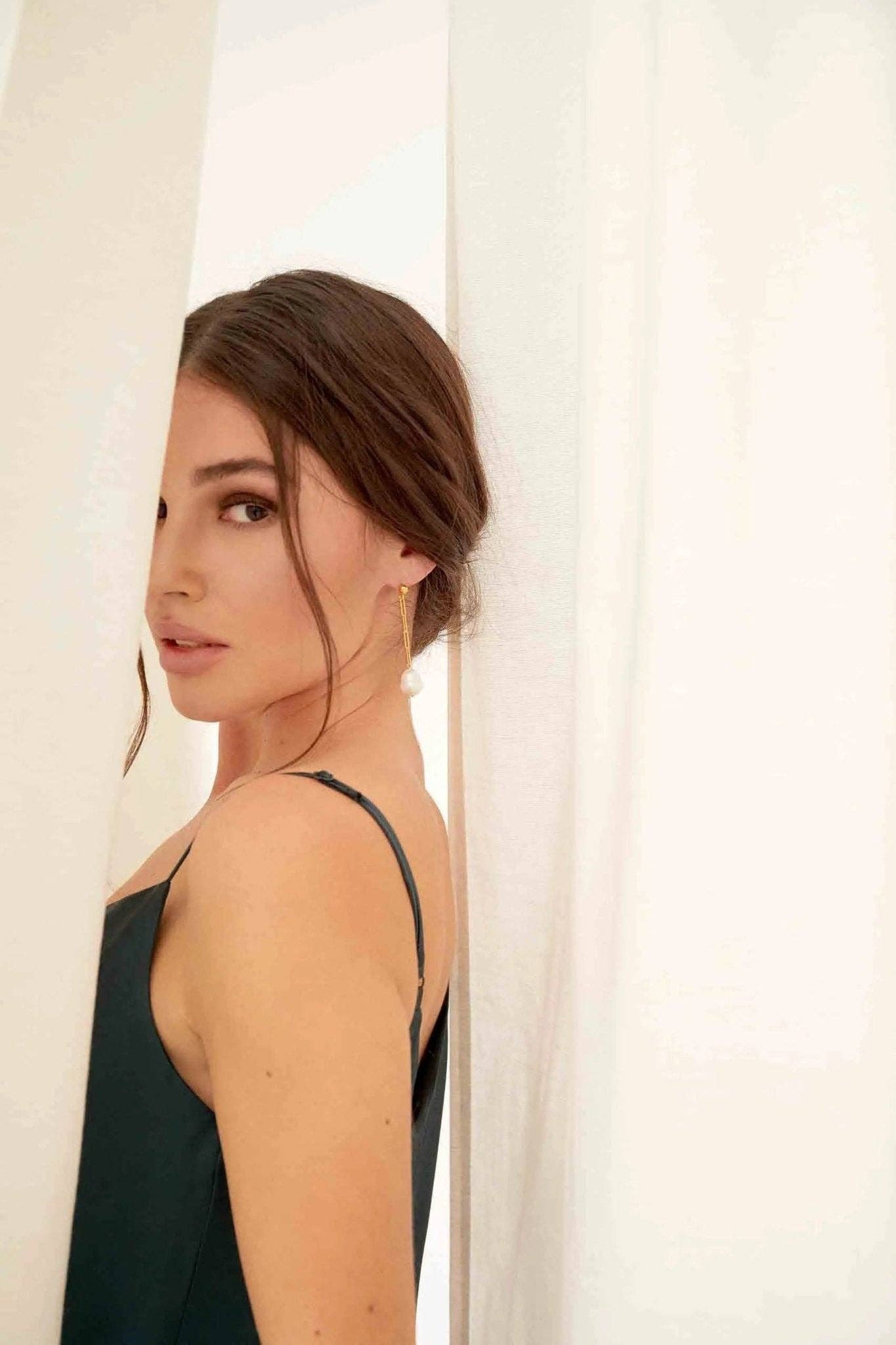 Sofia Godinho - Wholesale Dangle Earrings - Kendall Pearls Earrings2