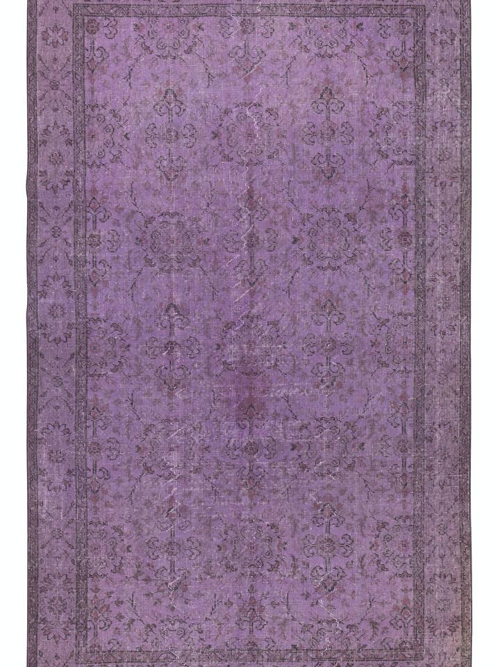 Alfombra turca hecha a mano de 5.2x9 pies, color púrpura floral. para venta al por mayor de Rug Specialist LLC.