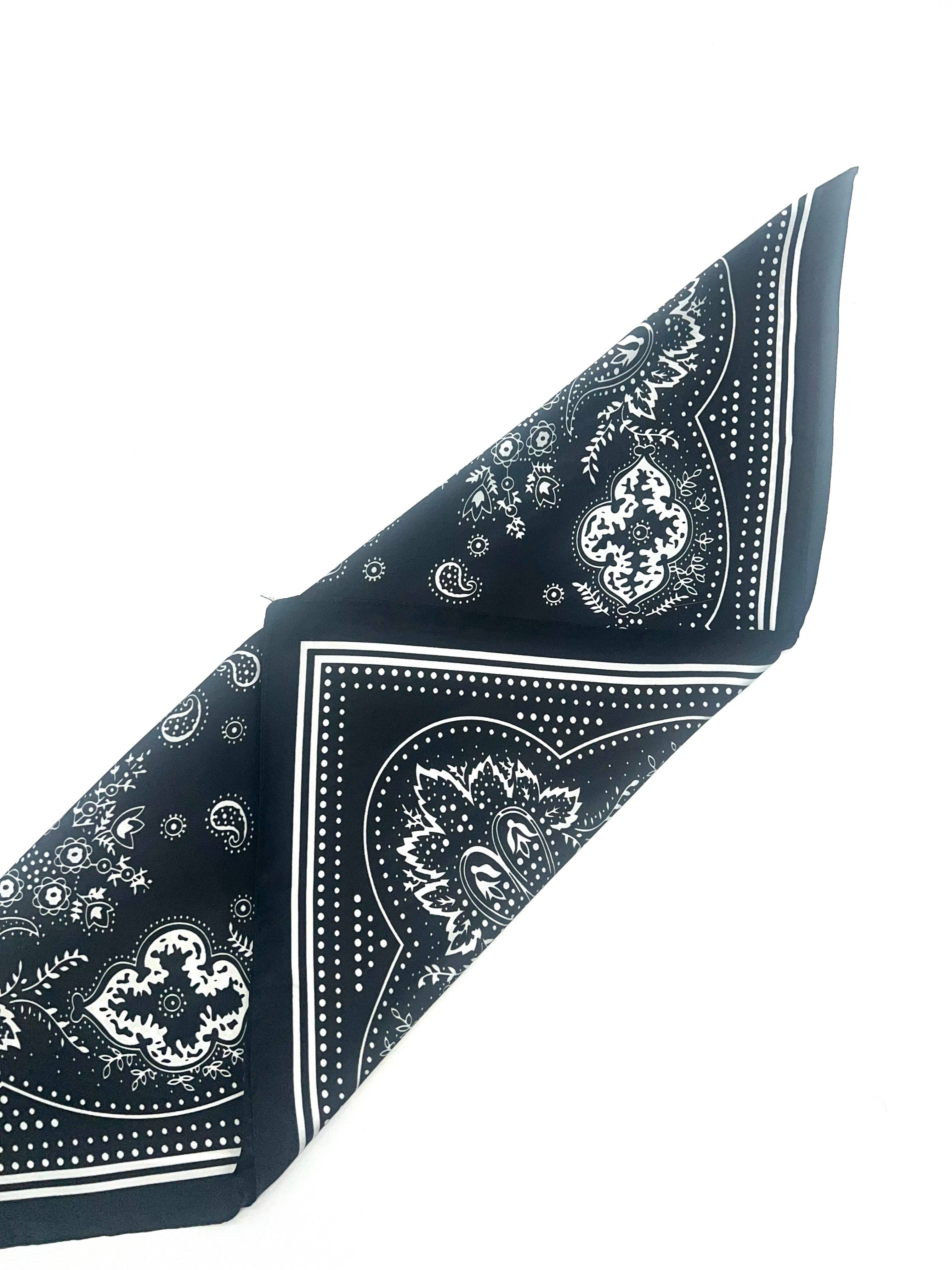 LINETA - Wholesale Scarf - Women's - D-140 Small bandana pattern scarf9