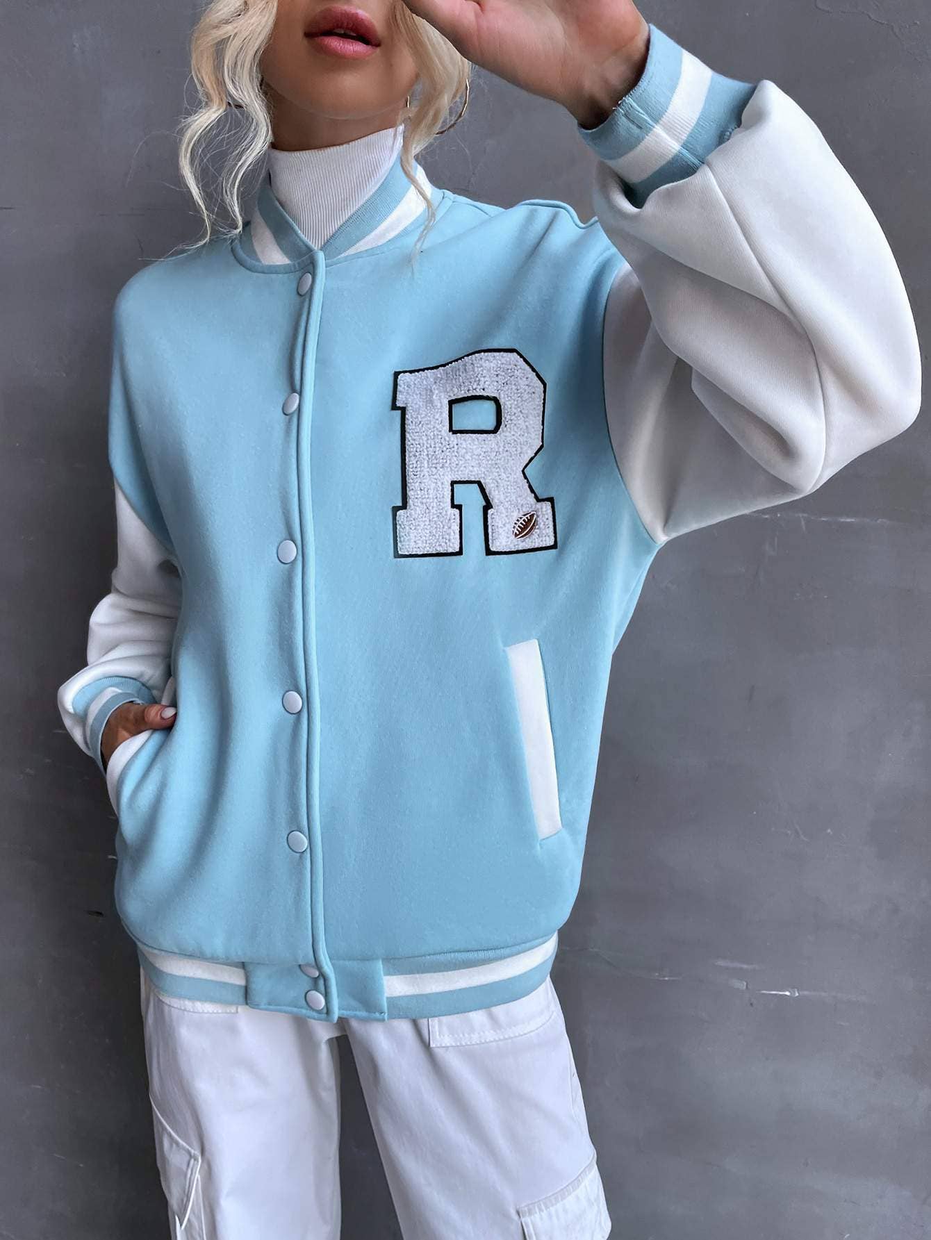 Flarix – Blusão - Mulher por atacado – jaqueta bomber carta remendada ombro5