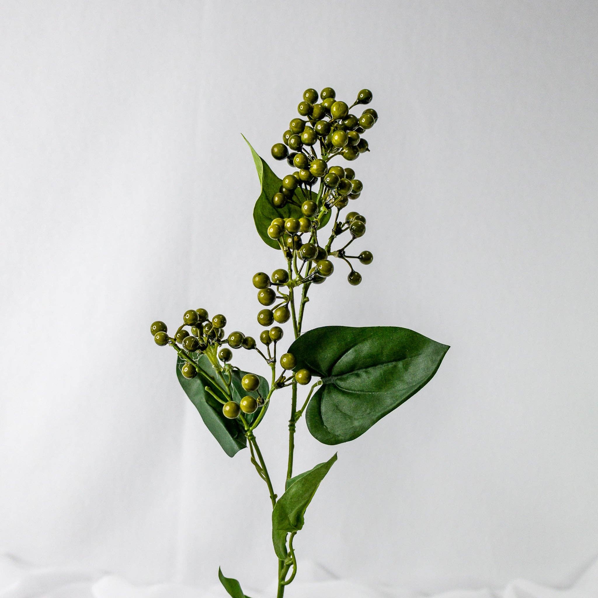 Realistic Artificial Flowers – Großhandel Künstliche Blumen – Grüne Beeren-Realistische Künstliche Blumen und Grünpflanzen1