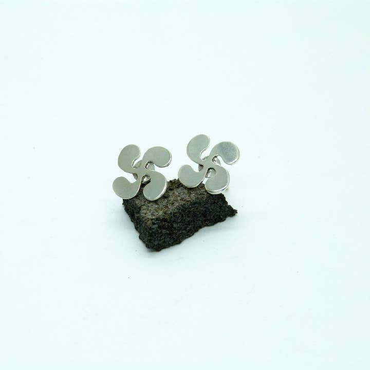 Plataica - Wholesale Stud/Post Earrings - 925 silver Lauburu earrings5