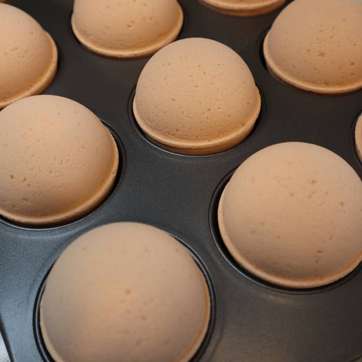 Orange Lemongrass Bath Bomb - 163 g/5.7 oz for wholesale by Essential Fizz