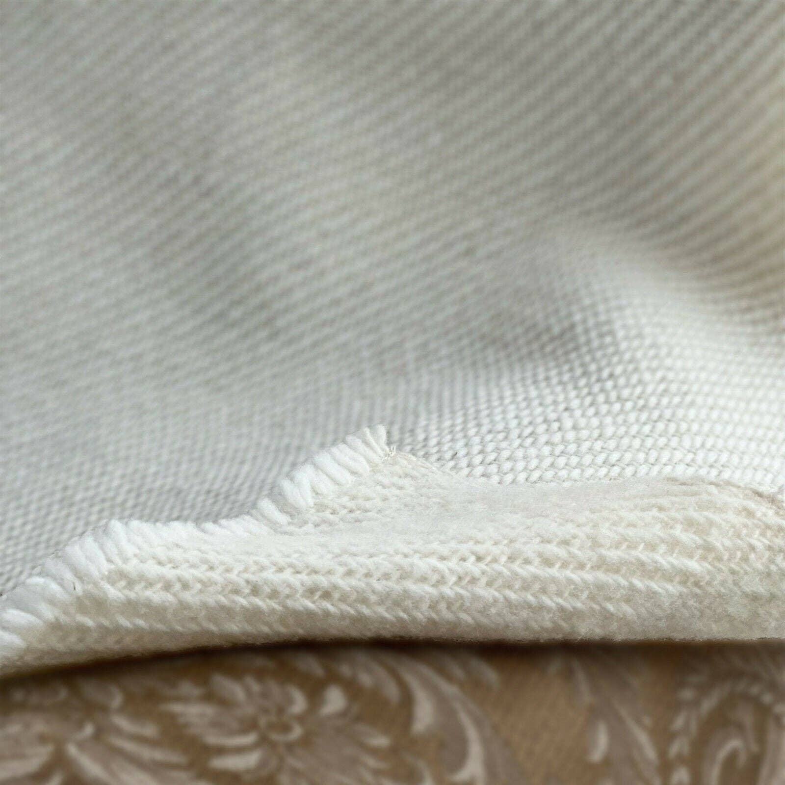 ECUALAMA - Wholesale Throw Blanket - Chamica - Heavy and Thick Llama wool throw Blanket - Solid white7