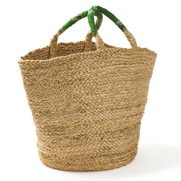 Piccolo cestino intrecciato in juta con manico verde per la vendita all'ingrosso da parte di SO JUST SHOP