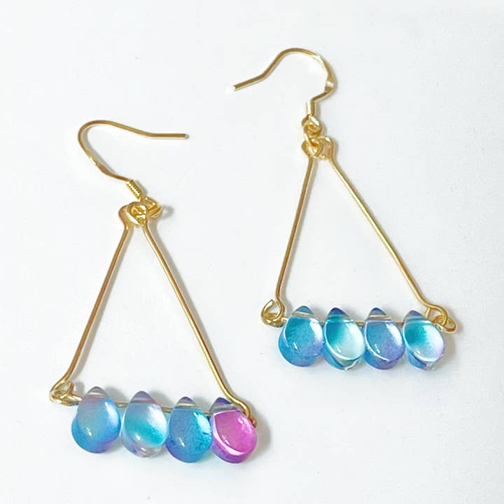 Trekant blå vand dråbe regndråbe øreringe for engroshandel hos Ninaouity