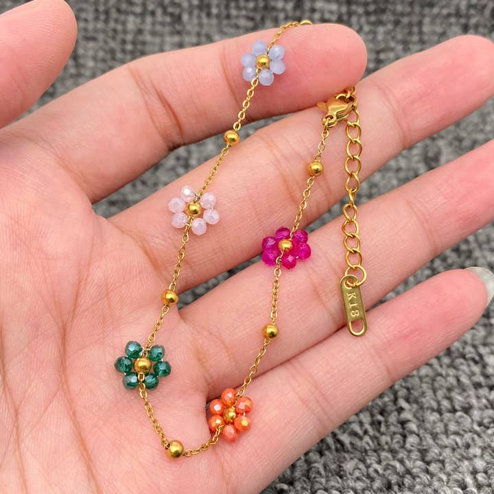 Mio Queena - Wholesale Charm/Dangle Bracelet - 5 Color Glass Beaded Flowers 18K Gold Plated SS Bracelet -FGS