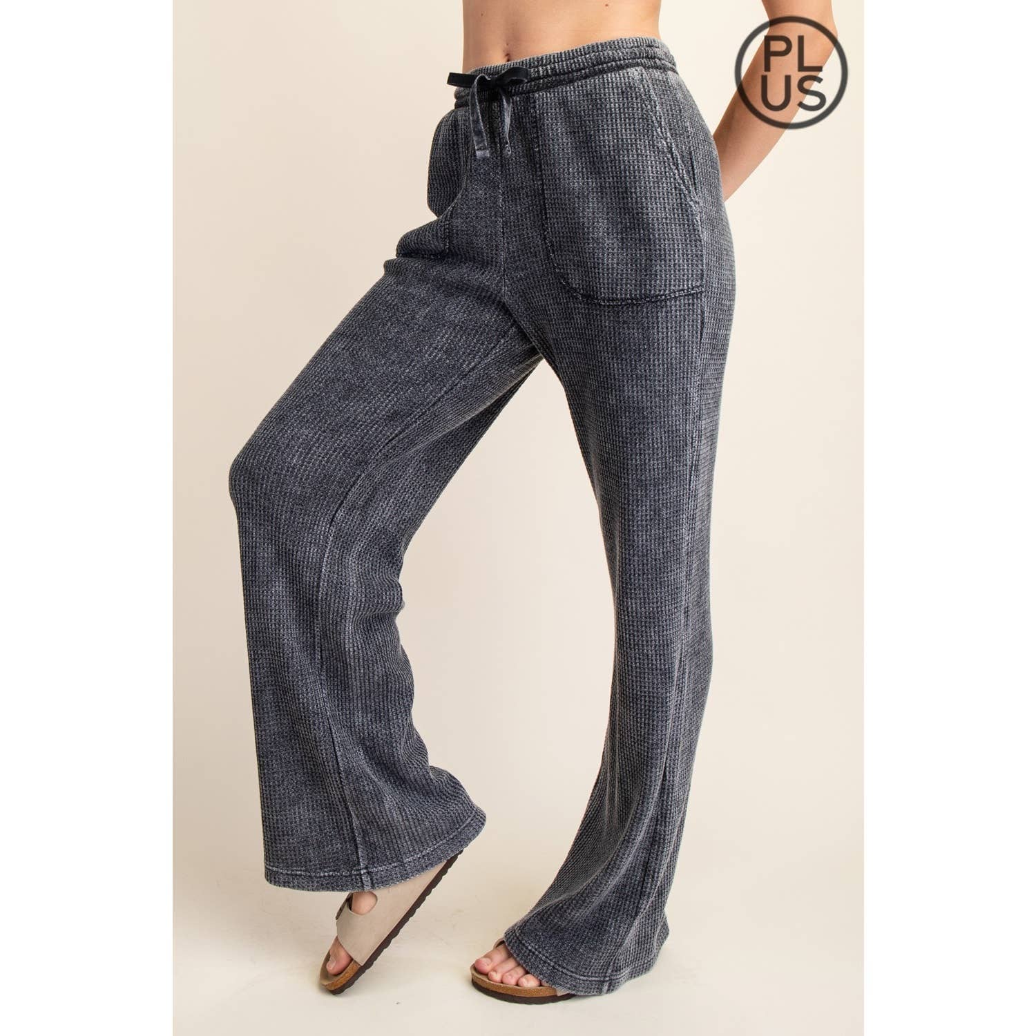 Rae Mode - Vente Pantalon de sport – femme - PANTALONS DE SURVÊTEMENT DROITS GAUFRÉS DÉLAVÉS AUX MINÉRAUX DE GRANDE TAILLE28