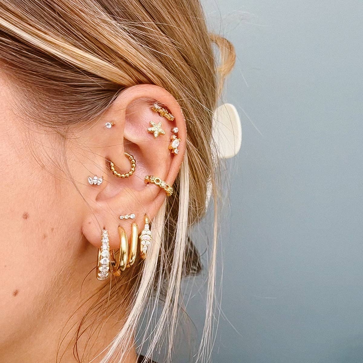 Nébuleuse Bijoux - Wholesale Enkele oorbel - Billie klein piercingring voor kraakbeen en oorlel7