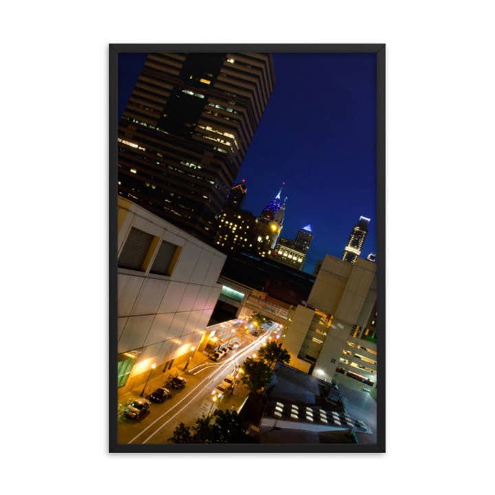 Art mural encadré de photos de paysage urbain Light Trails in Philly pour la vente par Pipa Wall Art & Home Decor