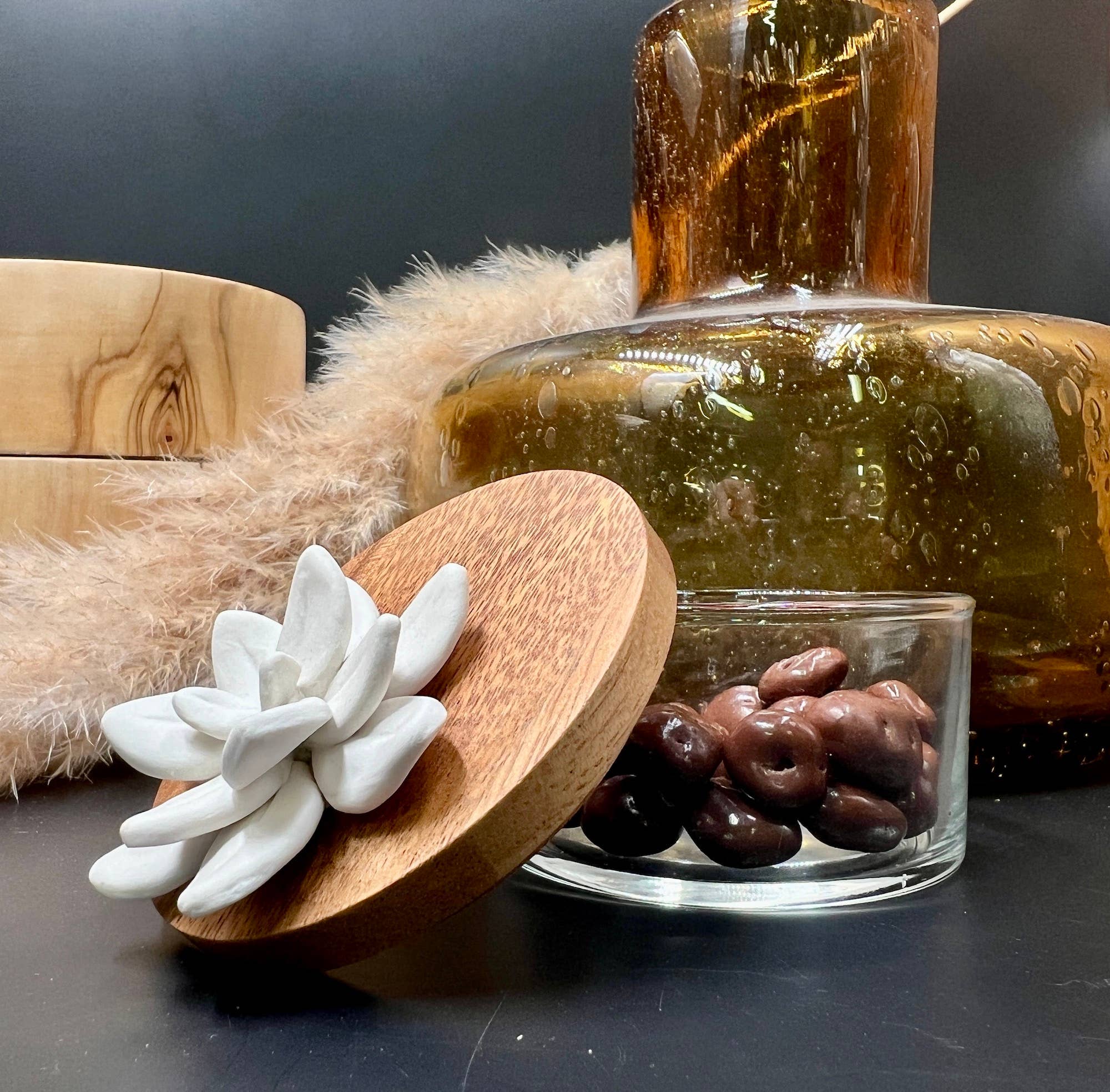 Anoq – Großhandel Dekogläser – Glas-, Holz- und Porzellan-Dose – Lotus Box S1