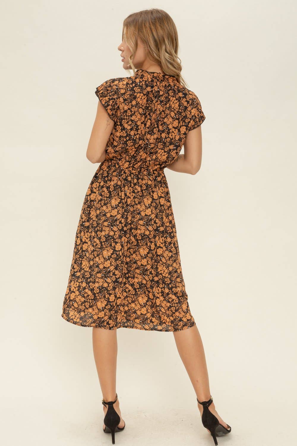 ZWART 32061-1 Midi-jurk met geplooide mouwen en bloemen print voor groothandel op Faire7