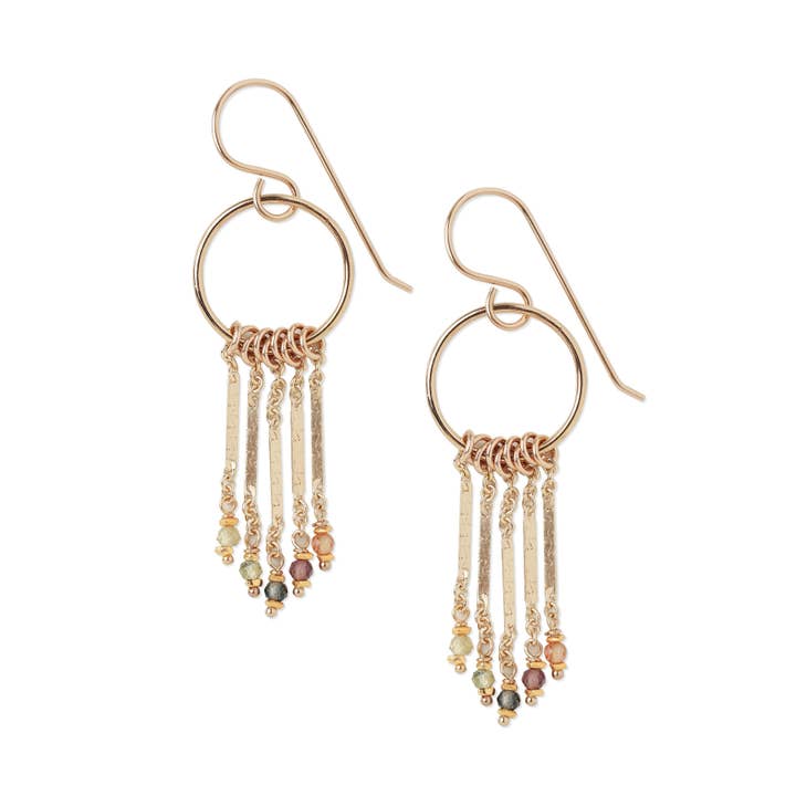 Pauline guld kæde frynse øreringe med safirer for engroshandel hos Kate Winternitz Jewelry