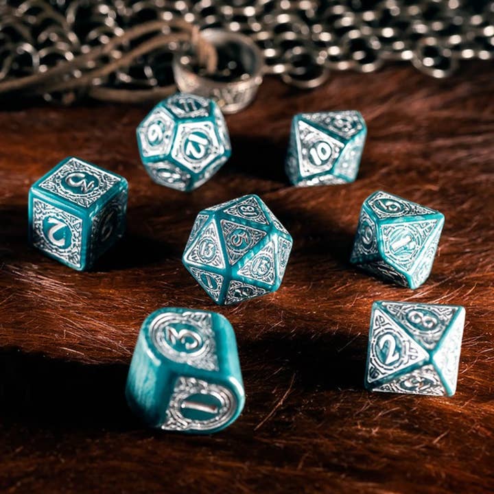 Cardshouse – wholesale Dice – Viking Modern Dice Set Mjolnir