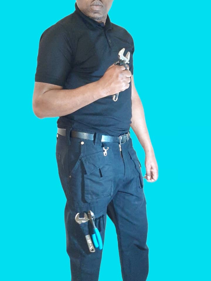 Calças cargo cáqui (edição porta-ferramentas) por atacado de Omar Designs Apparel