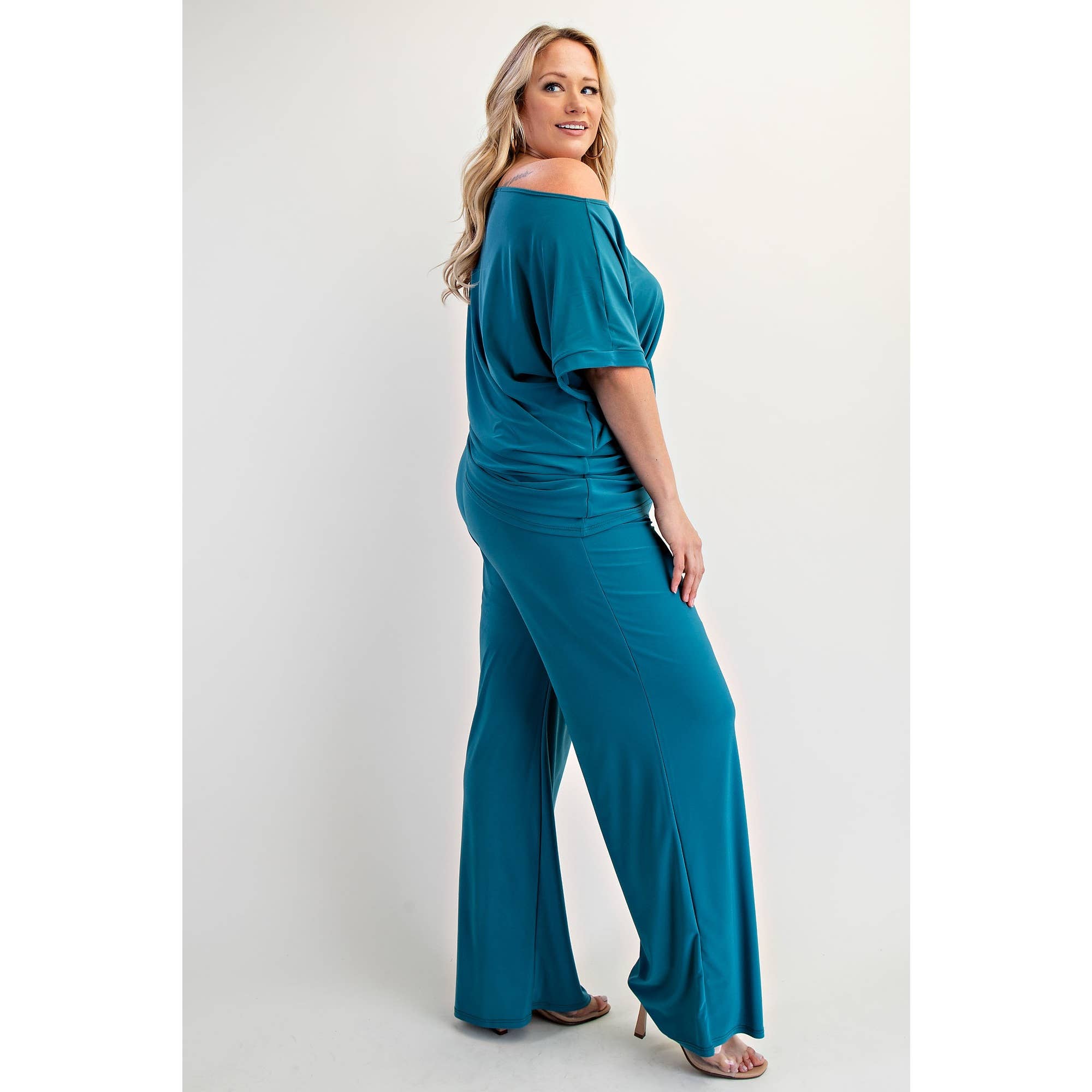 The Curve LA - Vente Combinaison – femme - ENSEMBLE HAUT À MANCHES COURTES ET PANTALONS LARGES GRANDE TAILLE25