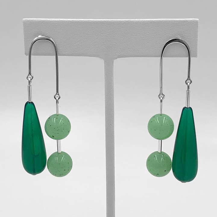 Boucles d'oreilles Alma pour la vente par Lewis & Pine