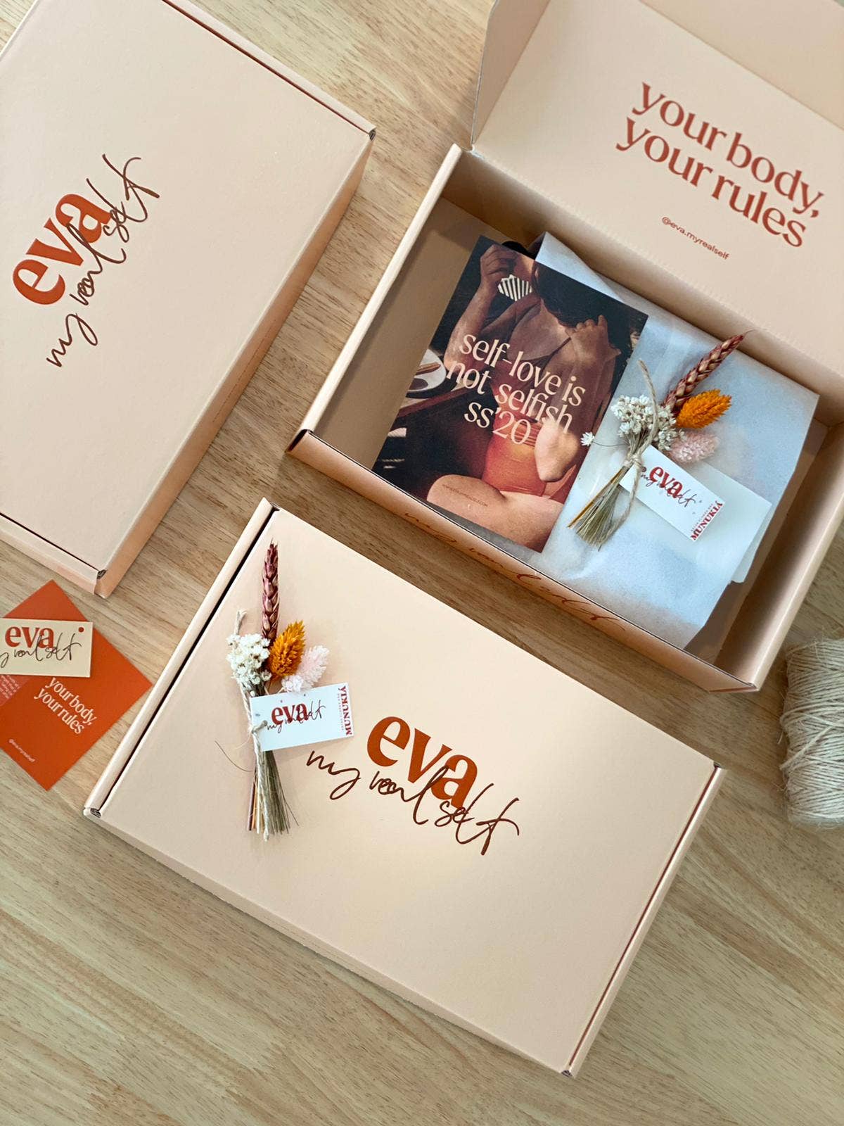 MUNUKIÁ – Großhandel Getrocknete/gepresste Blumen – Schachtel mit 100 Mini-Zweigen4