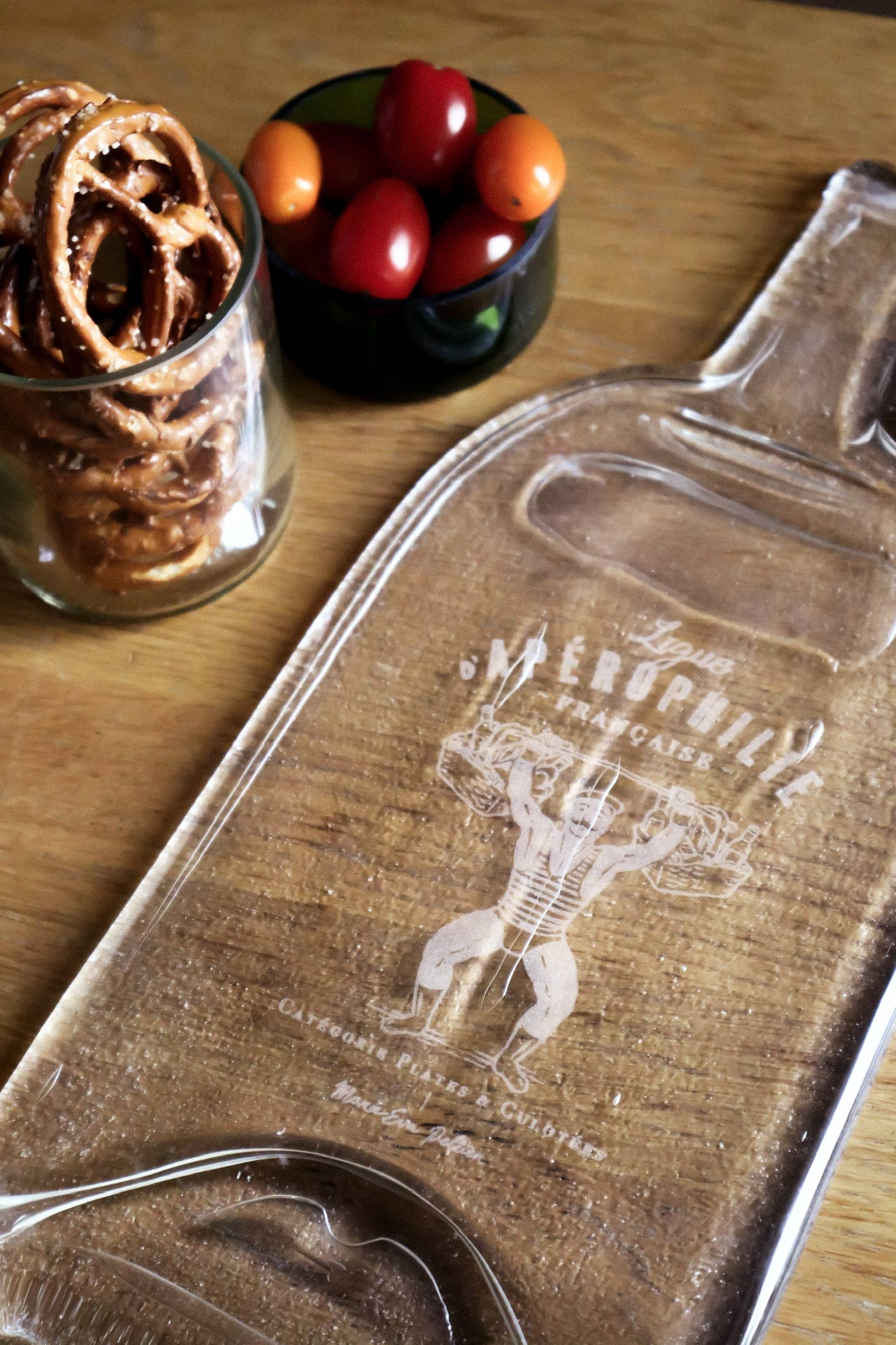 PLATES & Culotées - Wholesale Decorative Plate/Dish/Bowl - THE ILLUSTRATED DISHES Aperophilia - brown17