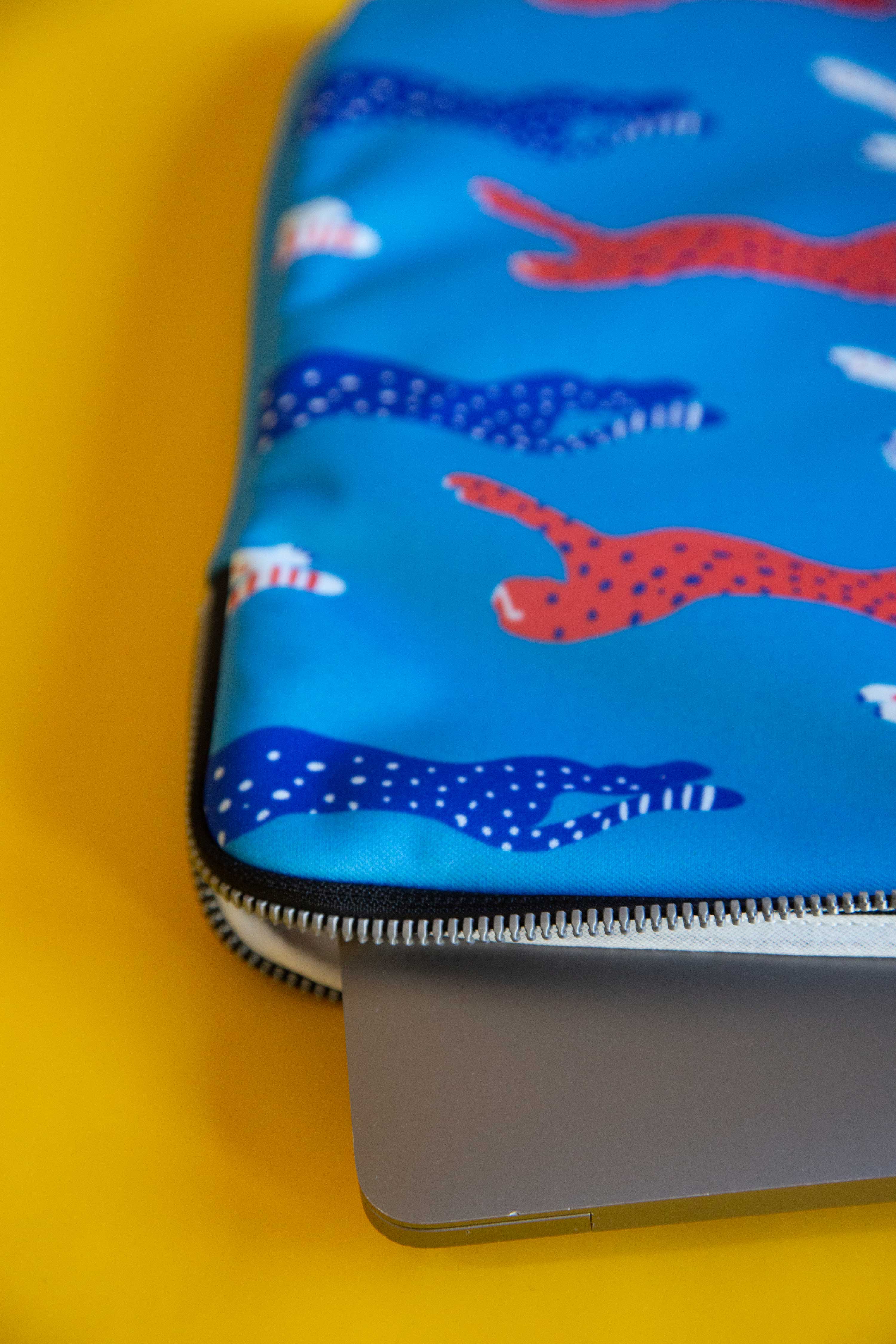 Hello Fred - Wholesale Laptop/Tablet Case - Women's - Case for PC or tablet9