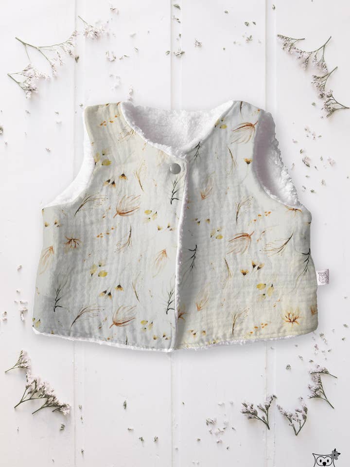 “Champêtre” shepherd's vest for wholesale by Un hibou dans le papier