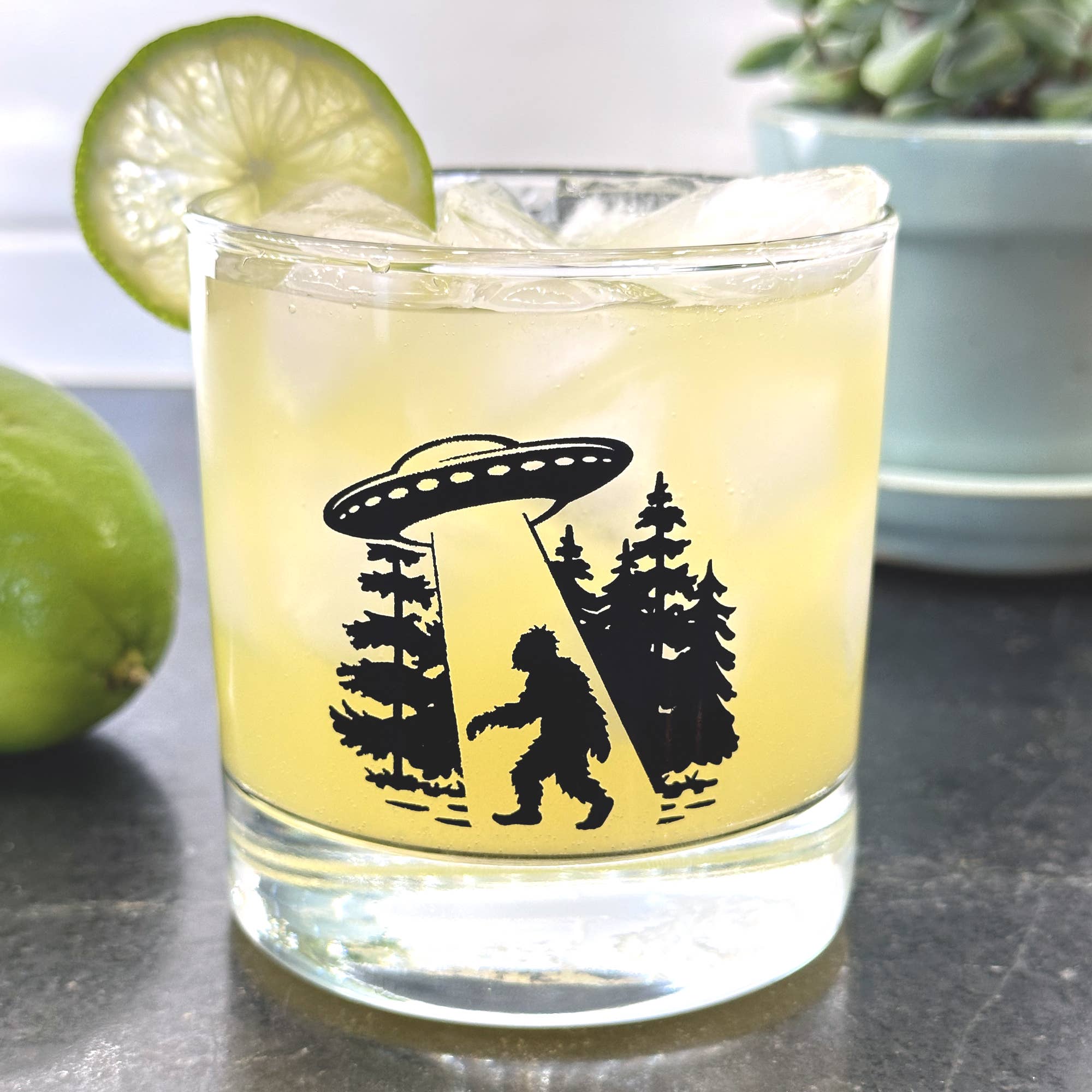 Two Little Fruits – Großhandel Cocktail-/Schnapsglas – Barzubehör | Whiskeyglas | UFO-Glas | Bigfoot-Glas2