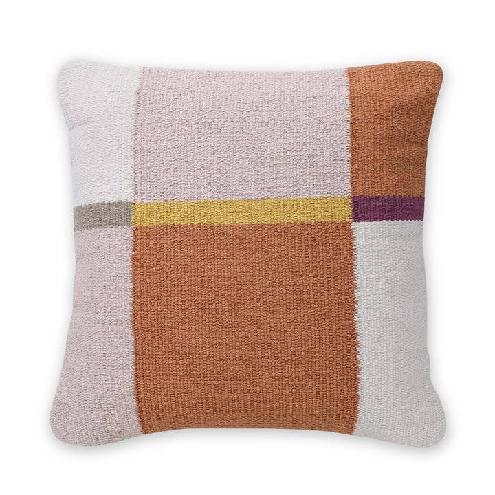 Coussin décoratif géométrique, blanc et brun, 18 x 18 pouces pour la vente par Casa Amarosa