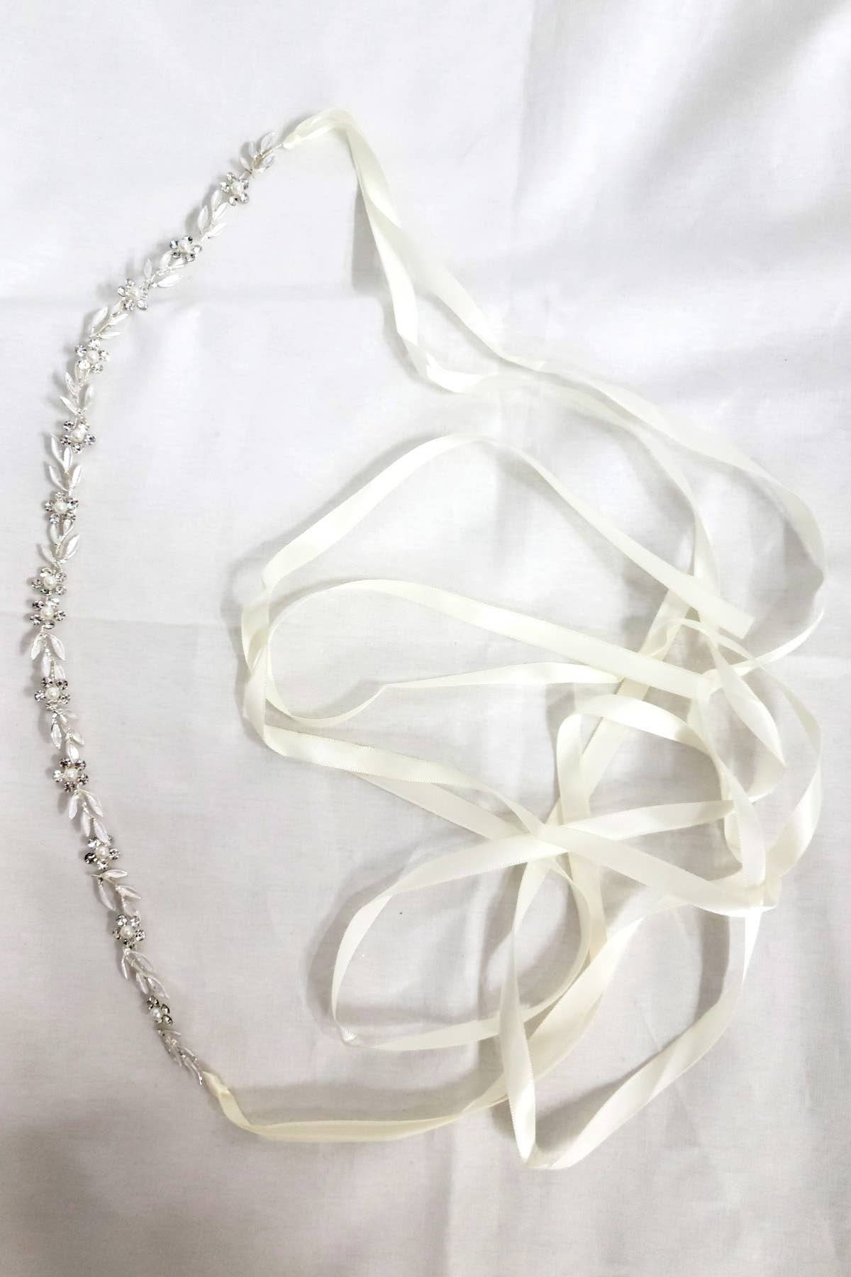 Chicas – wholesale Belt – Women's – Crystal Flower Belt With Ivory Ties 59215-5