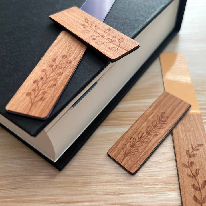 North Country Craft - Wholesale Bookmark - Floral Icons Magnetic Wooden Bookmarks2