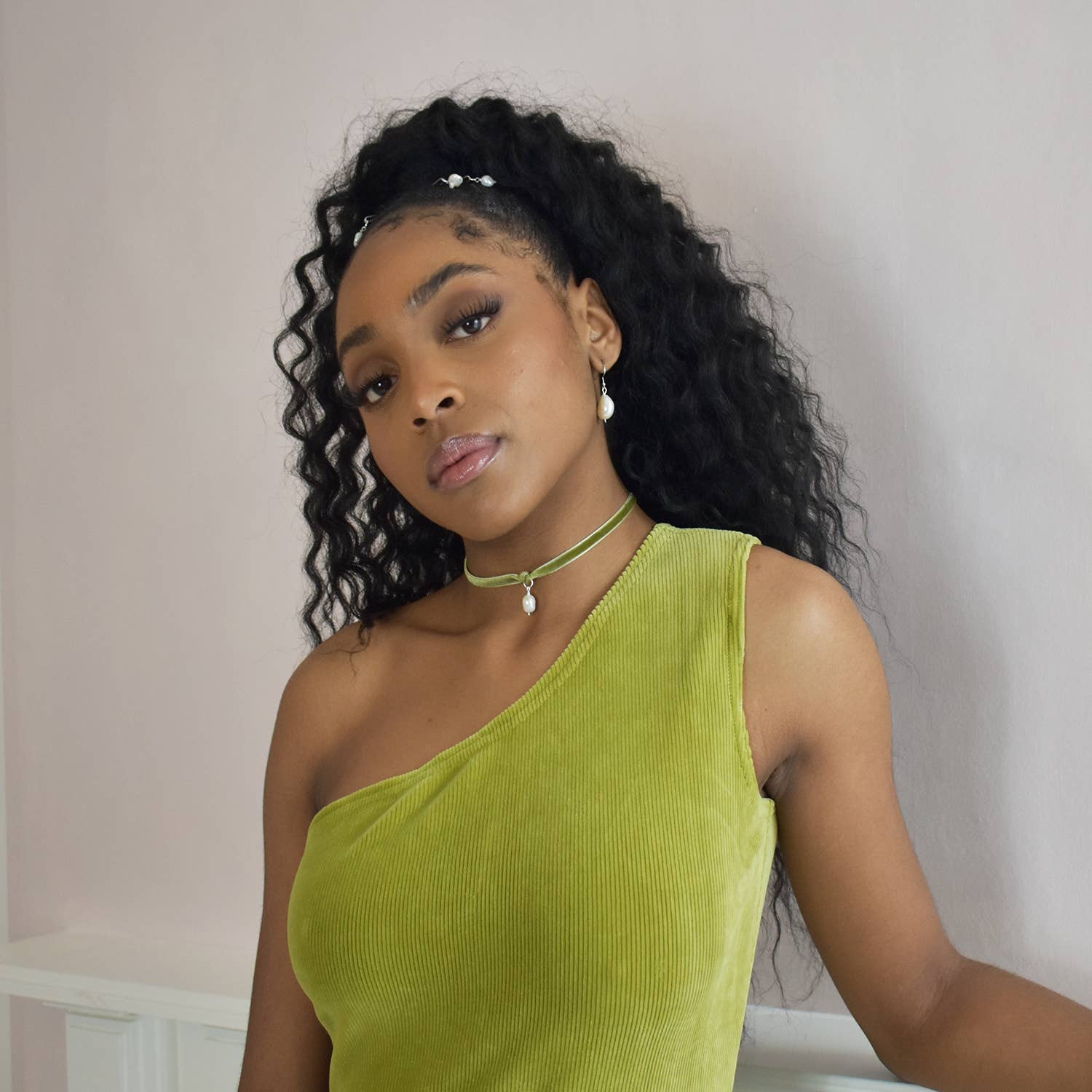 No Wallflower Project – wholesale Choker/collar – Freshwater Pearl Velvet Choker2