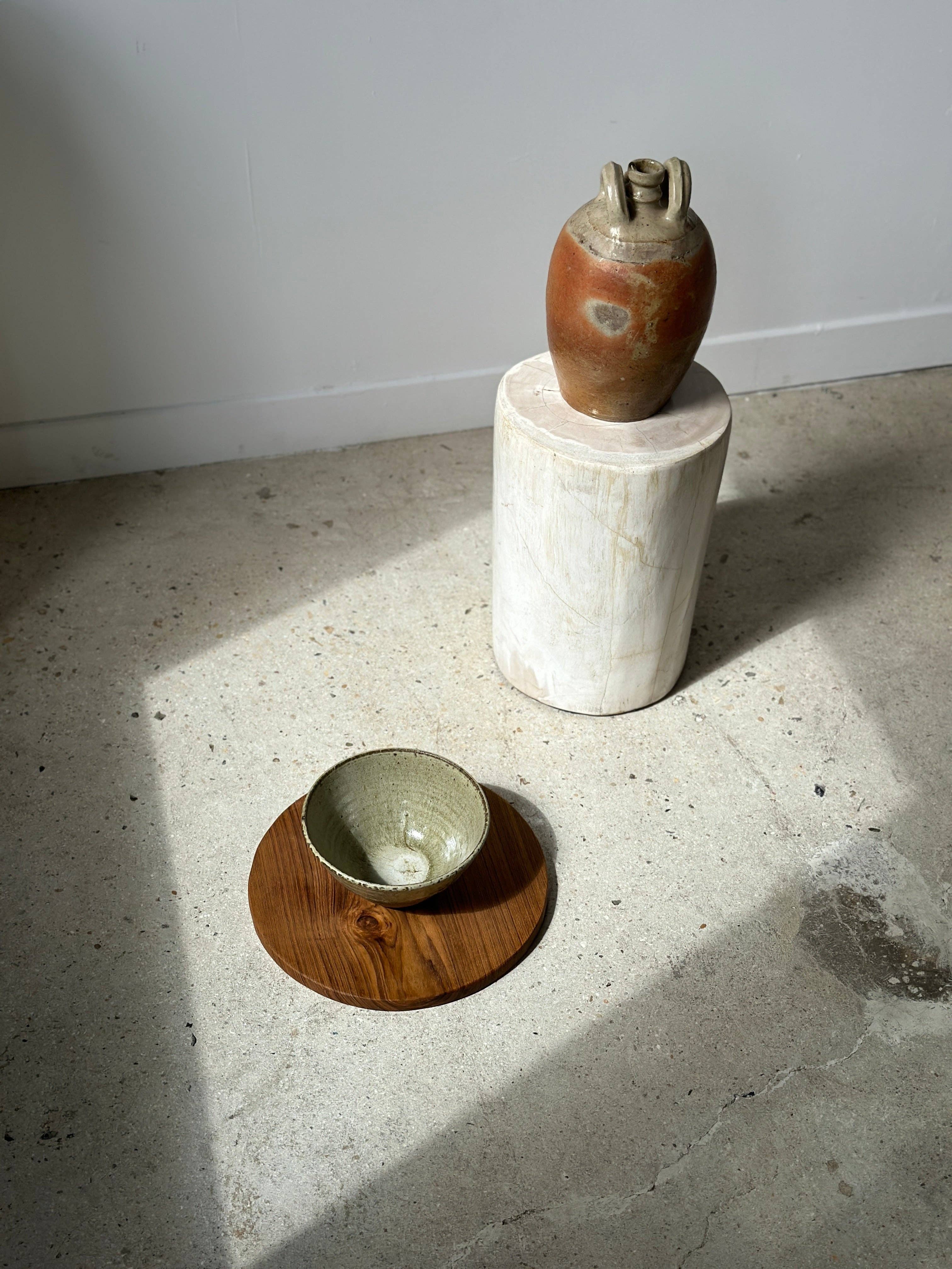 Office Objets – wholesale Skärbräda – Rund skärbräda i urholkad teak D:3059