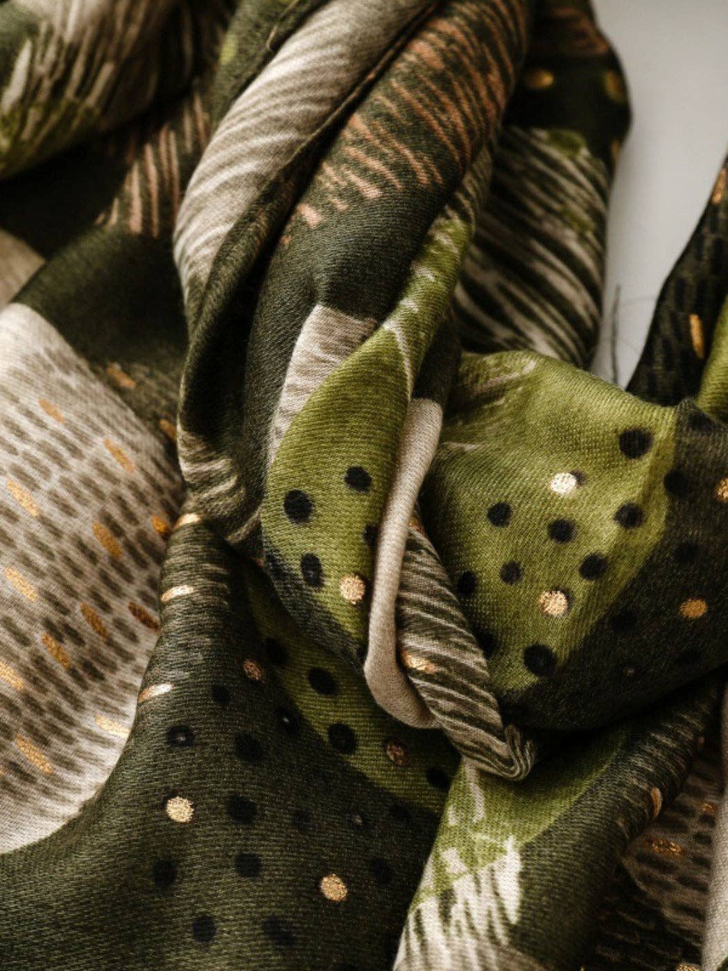 Funkyrel® Atzbranding Limited - Venta al por mayor Bufanda - Mujer - Scarvii - Pañuelo de Estampado Geométrico Retro Suave - 4 Colores9