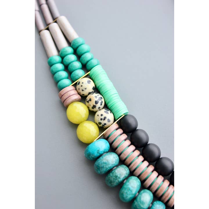 David Aubrey Jewelry - Venta al por mayor Collares de cuentas/perlas - Collar de tres hilos con cuentas de turquesa, azabache y menta