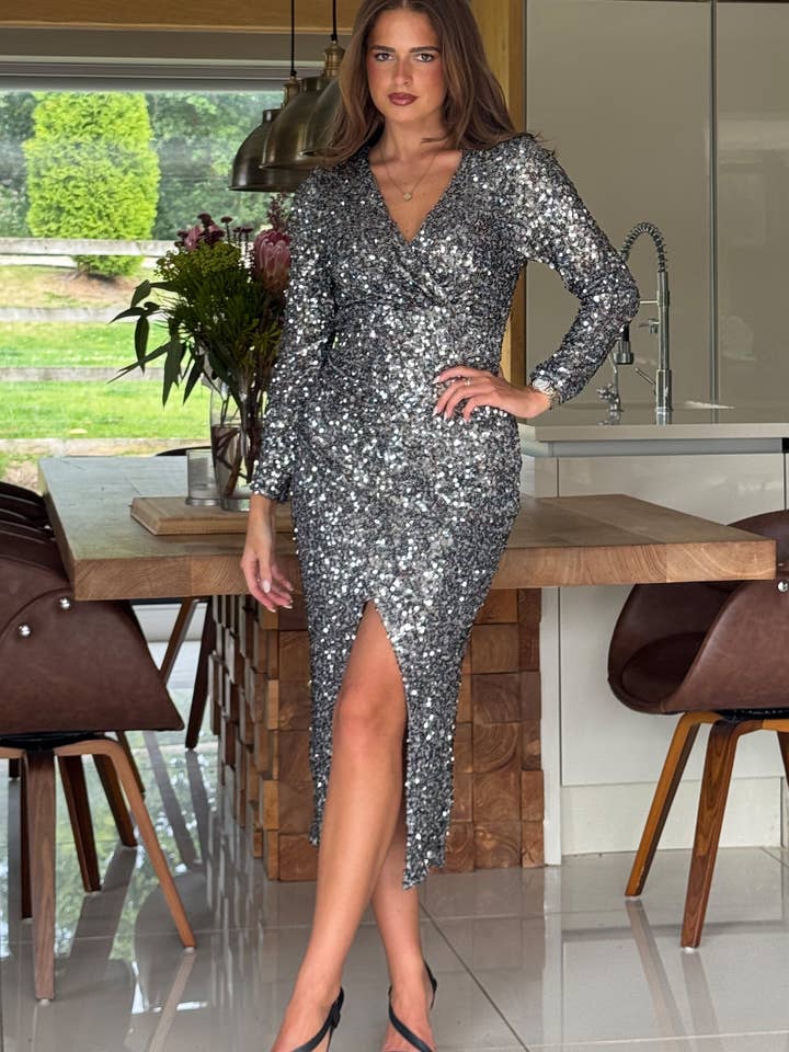 Celia Silver Paljett Omlott Midiklänning för wholesale av Girl in mind