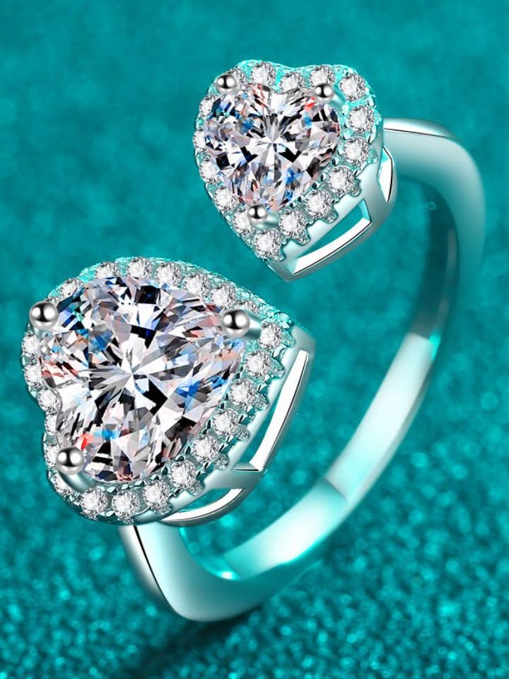 Moissanite öppen dubbel hjärtring (platina över rent sterlingsilver) för wholesale av Sparkala