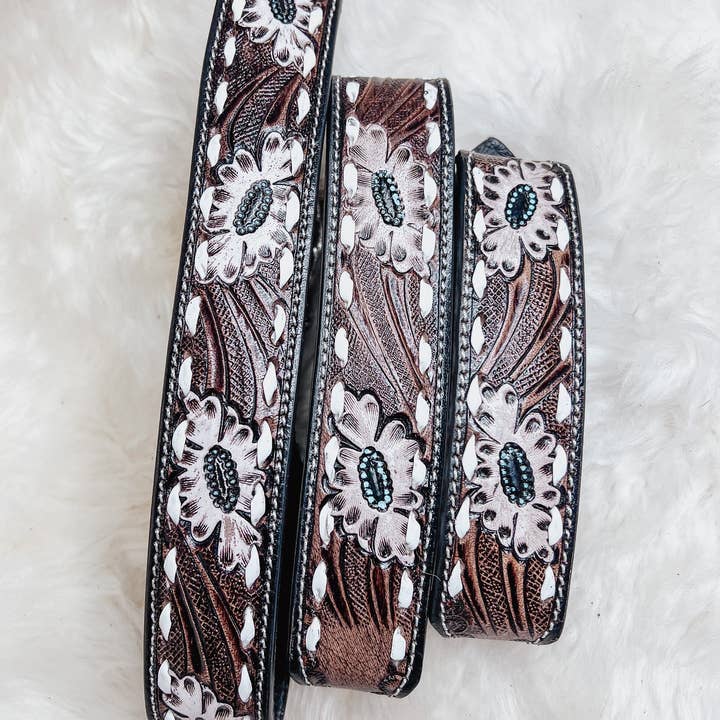 The Sterling Gypsy - Venta al por mayor Collar - Perros - Collar vaquero para perro vaquero de piel blanca cosida a látigo, labrado a mano, vaca, perro de granja