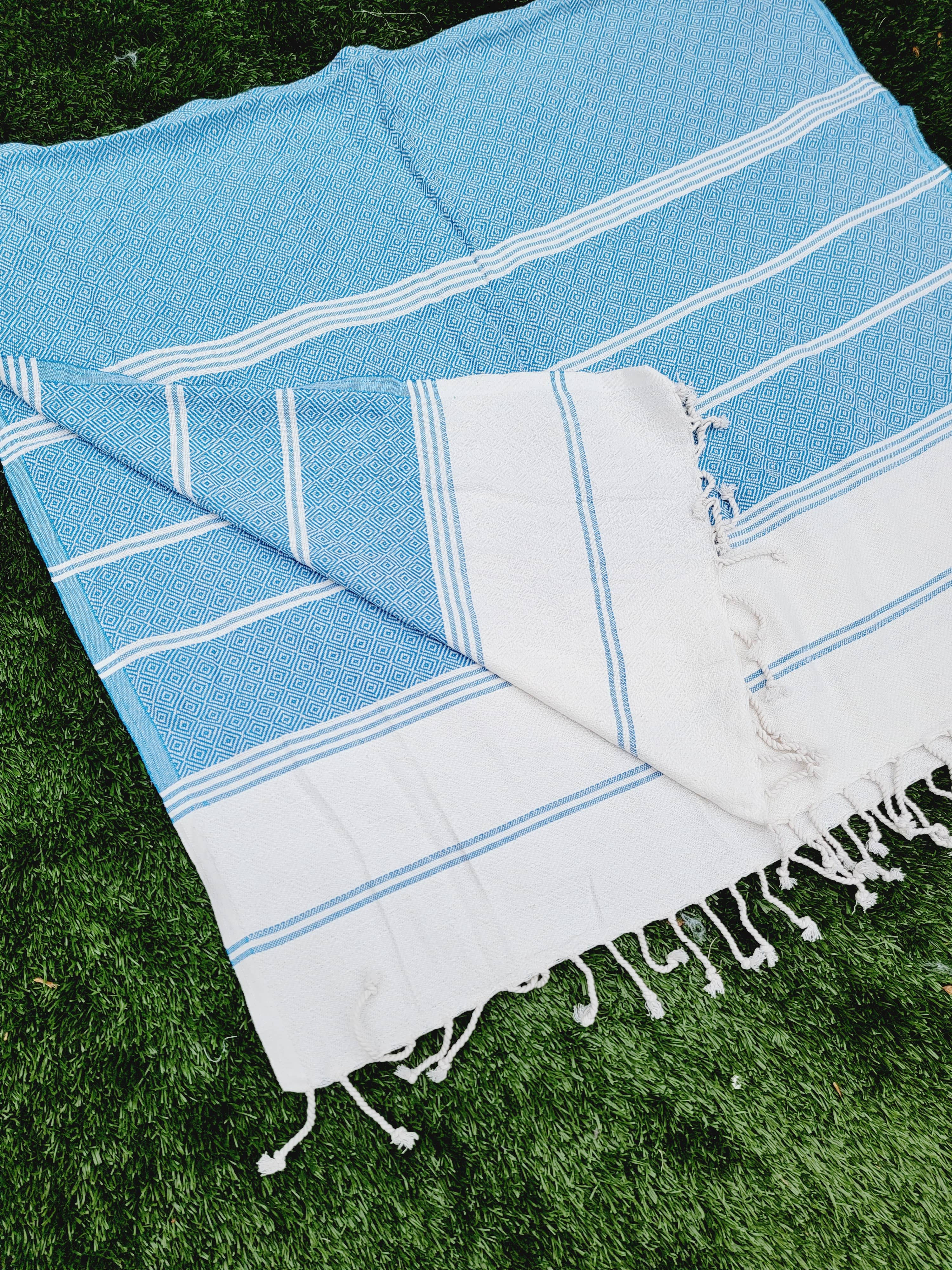 EBRU Home - Wholesale Beach Towel - 10 Sand proof Towel Throw set, Assorted colors DEAL24