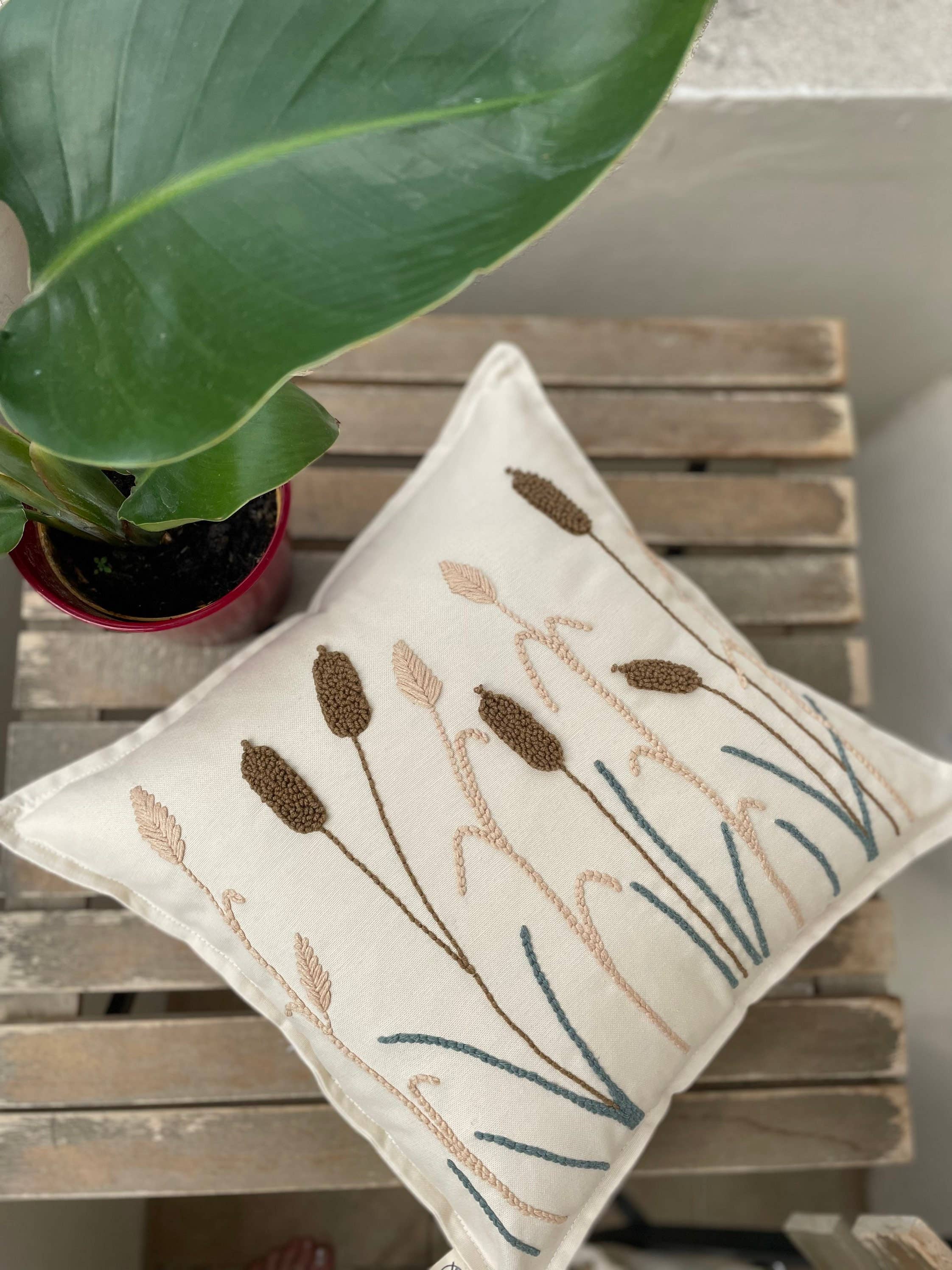 Punch Simple - Vente Housse de coussin - Housse de coussin en forme de roseaux brodés à l'aiguille perforée2