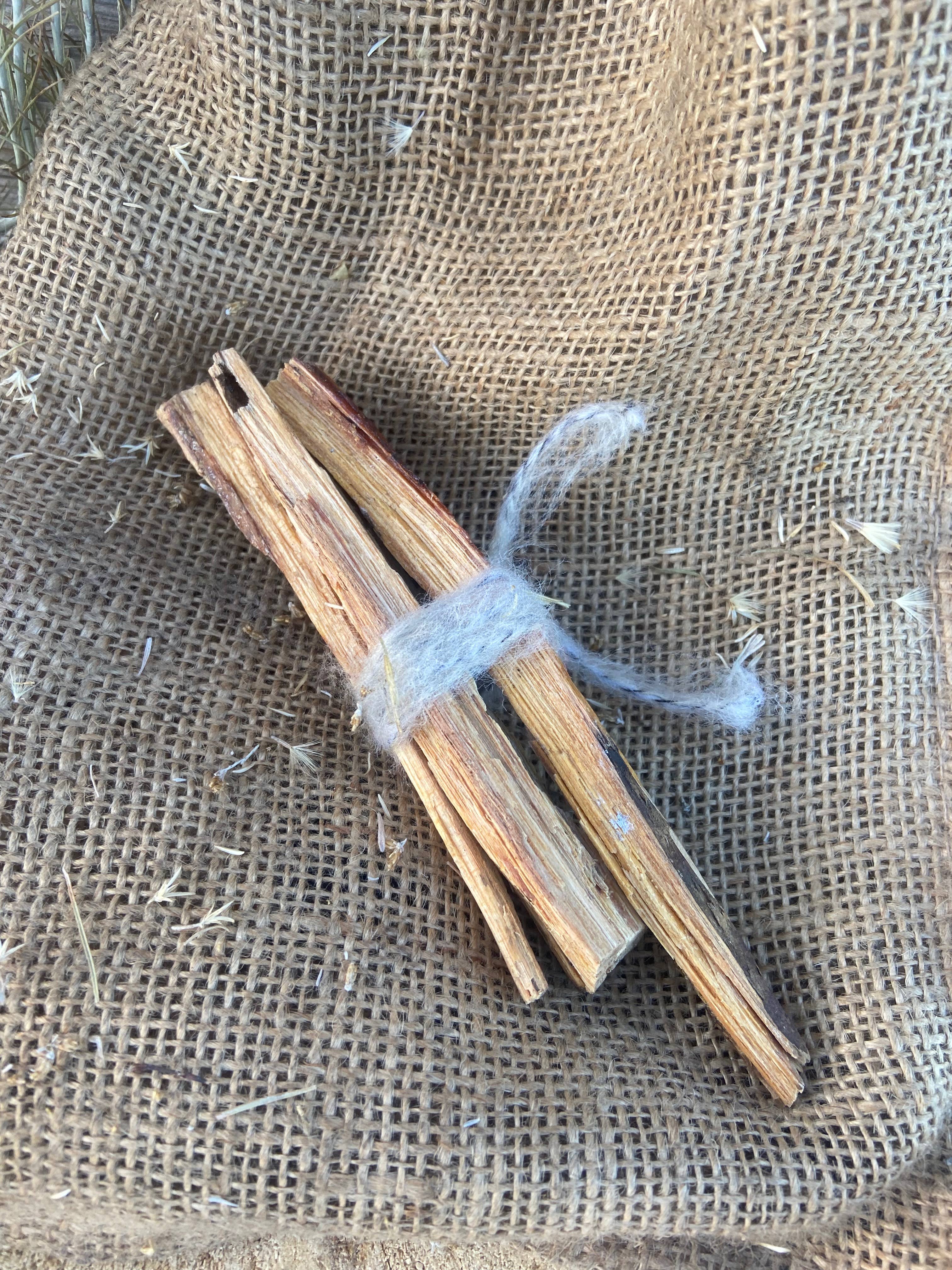 Umi Care - Wholesale Smudge Stick - Piñon Smudge Stick/ Palo Piñon